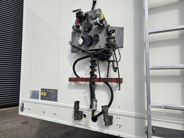 Piano mobile knapen K200 KT01 / 60 m3 / 2 x LIFT AXLE