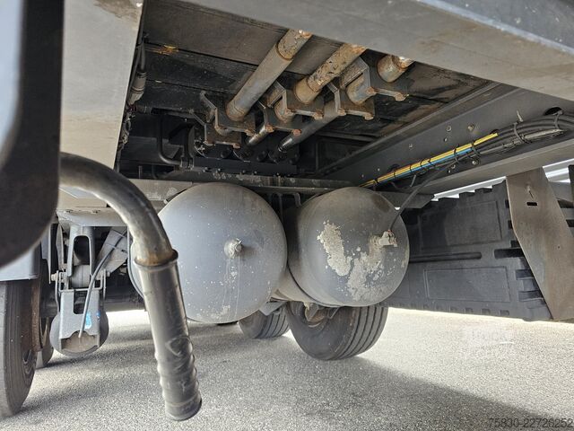 Piano mobile knapen K200 KT01 / 60 m3 / 2 x LIFT AXLE