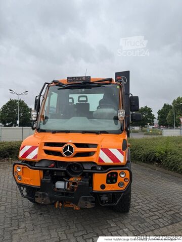Altro Mercedes-Benz Unimog U 318
