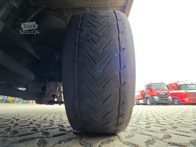 Кран-манипулятор на шасси грузовика MAN TGX 24.440 6X2-2 LL-U / Intarder / HMF / Fernb.