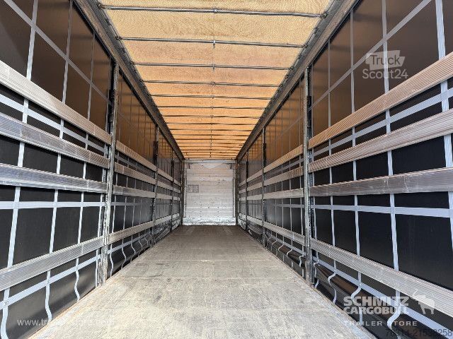 Semirimorchio con telone Schmitz Cargobull Curtainsider Mega Getränke
