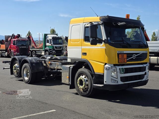 Podvozok nákladného vozidla VOLVO FM420 6x2 Lenk/Lift Axe ADR