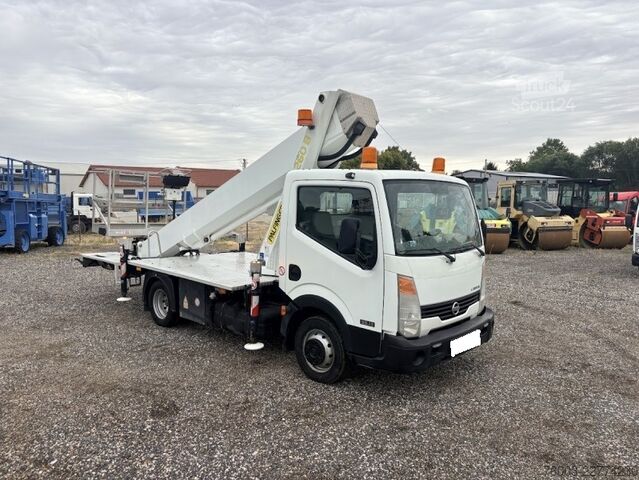 Dubă cu caroserie tip cutie Nissan Cabstar Palfinger P260B - 25,6 m - 230 k
