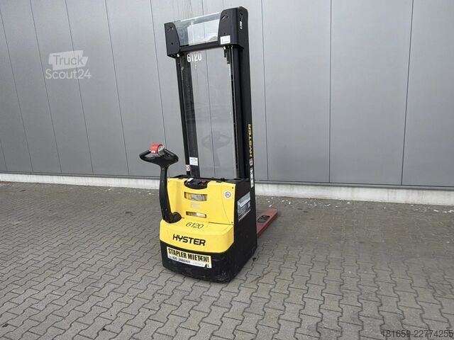 Elektrikli çekme kollu istifleyici HYSTER S1.2