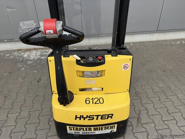 Elektrikli çekme kollu istifleyici HYSTER S1.2