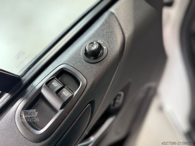 Fire truck FORD Transit Custom 340 L2 *RTW*KTW*KRANKENTRANSPORT