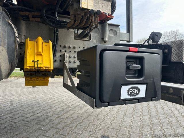 Automobilis ar plakanu platformu MERCEDES-BENZ Actros 2543 / Kran Palfinger PK 33002 + Jib