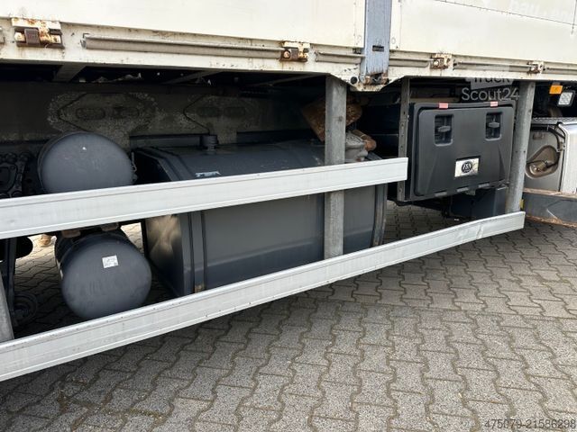 Automobilis ar plakanu platformu MERCEDES-BENZ Actros 2543 / Kran Palfinger PK 33002 + Jib