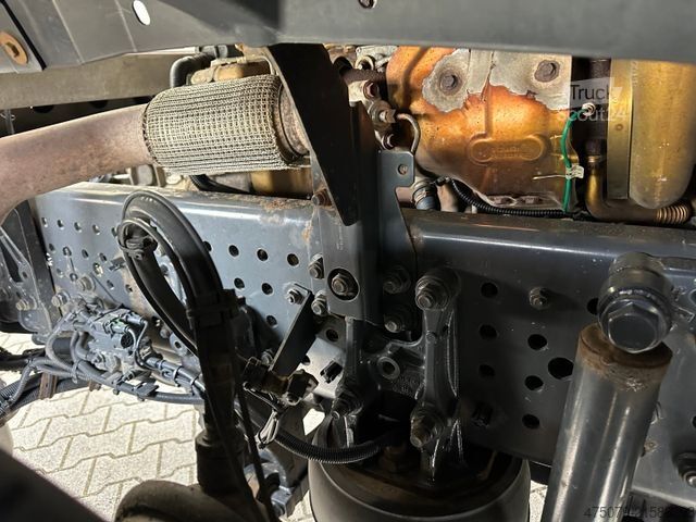 Automobilis ar plakanu platformu MERCEDES-BENZ Actros 2543 / Kran Palfinger PK 33002 + Jib