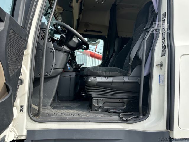 Automobilis ar plakanu platformu MERCEDES-BENZ Actros 2543 / Kran Palfinger PK 33002 + Jib