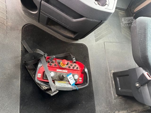 Automobilis ar plakanu platformu MERCEDES-BENZ Actros 2543 / Kran Palfinger PK 33002 + Jib