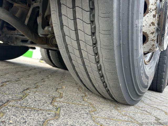 Automobilis ar plakanu platformu MERCEDES-BENZ Actros 2543 / Kran Palfinger PK 33002 + Jib