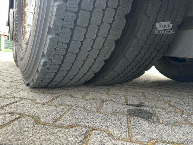 Automobilis ar plakanu platformu MERCEDES-BENZ Actros 2543 / Kran Palfinger PK 33002 + Jib