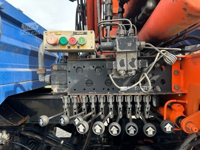 Automobilis ar plakanu platformu UNIMOG U 427 4x4 / Kran Atlas 130 / Winde