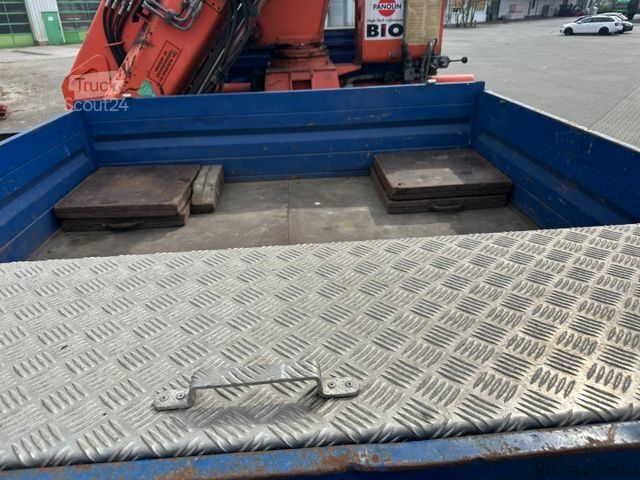 Automobilis ar plakanu platformu UNIMOG U 427 4x4 / Kran Atlas 130 / Winde