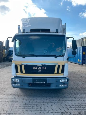 Refrigerated truck MAN TGL 12.200 4x2BL Kühlkoffer Carrier 3Kammer LBW