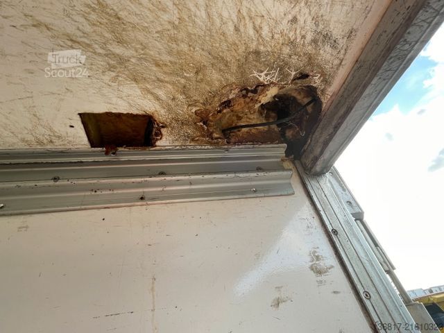 Refrigerated truck MAN TGL 12.200 4x2BL Kühlkoffer Carrier 3Kammer LBW