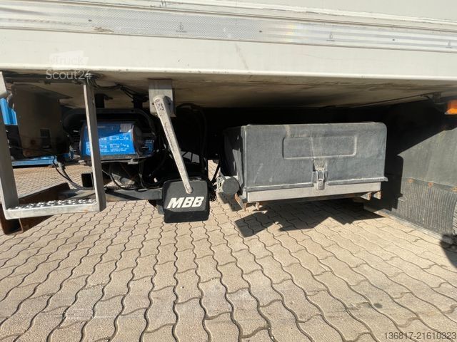 Refrigerated truck MAN TGL 12.200 4x2BL Kühlkoffer Carrier 3Kammer LBW