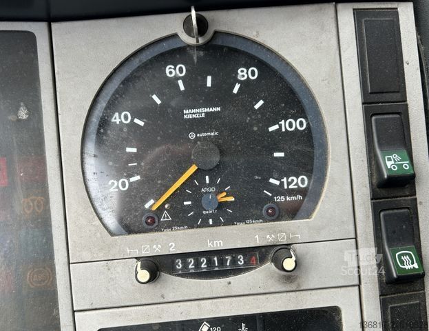 Beverage van MAN LE 8.180 BL Getränke Rollo li+re