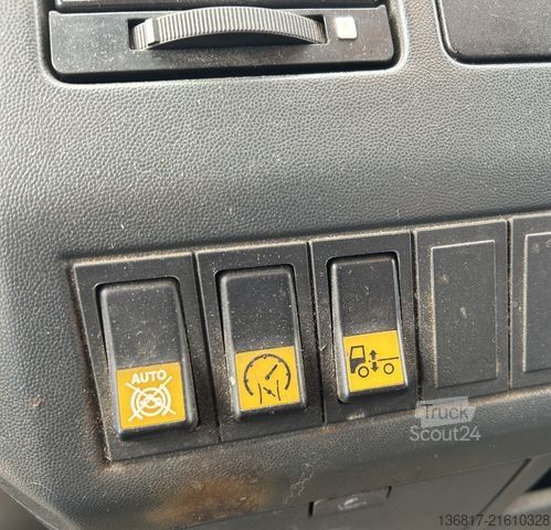 Beverage van MAN LE 8.180 BL Getränke Rollo li+re