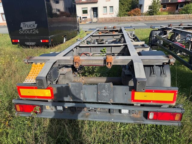 Priklopnik z menjalnim šasijem SCHMITZ CARGOBULL BDF AFW 18 vollverzinkt - 3 Stück mit TÜV 2027
