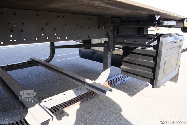 Reefer semitrailer SCHMITZ CARGOBULL SKO 24/TK SLXi300/DOPPELSTOCK /BLUMEN / BPW