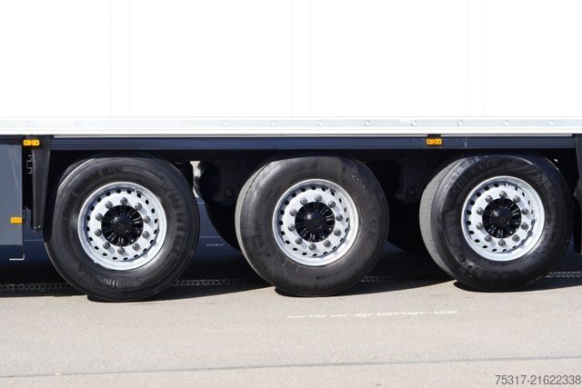 Reefer semitrailer SCHMITZ CARGOBULL SKO 24/TK SLXi300/DOPPELSTOCK /BLUMEN / BPW