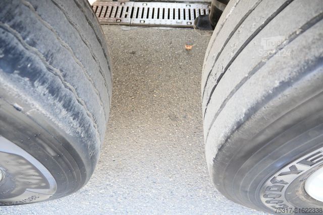 Reefer semitrailer SCHMITZ CARGOBULL SKO 24/TK SLXi300/DOPPELSTOCK /BLUMEN / BPW