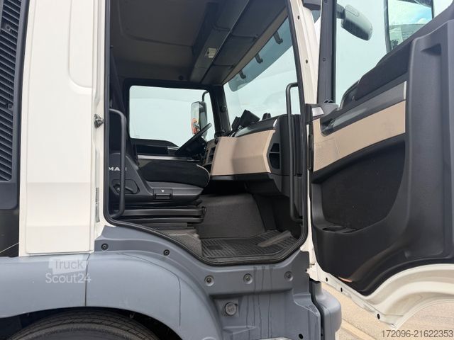 Box truck MAN TGM 18.290 LL Koffer - Palfinger - Autom. - Tüv!