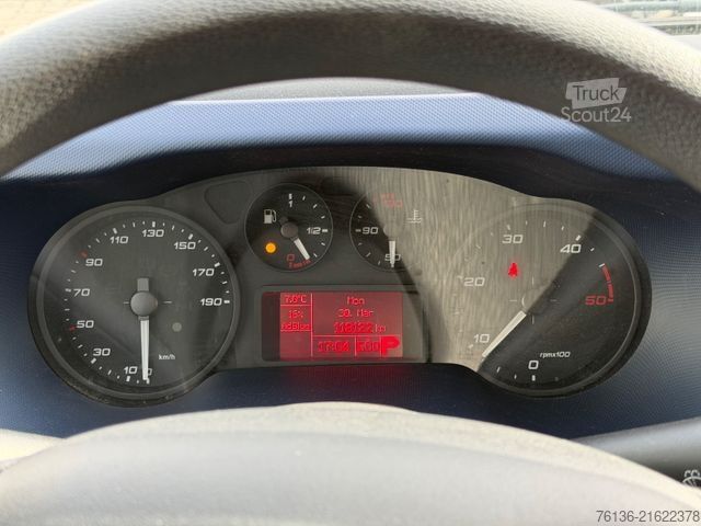 Aukštas mikroautobusas IVECO Daily 3.0 35 Klima AHK 3.5t Automatik Tempomat