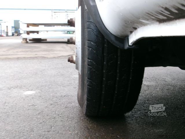 Koelwagen met geïsoleerde laadbak IVECO 70 C 17 Daily*Tiefkühl*2Verdampfer*LBW*Seitentür