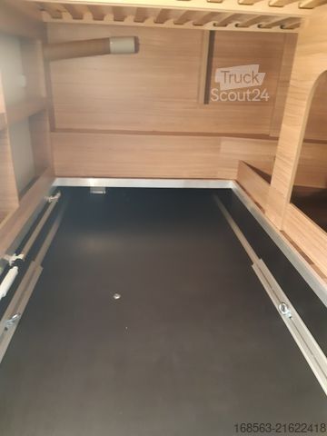 Semi-integrated camper WEINSBERG CaraCompact 600 MF "PEPPER" - LP 73.742 ¤ !