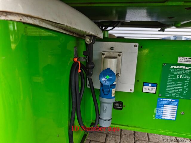 Teleskopiskā darba platforma Niftylift HR 21 Hybrid AWD