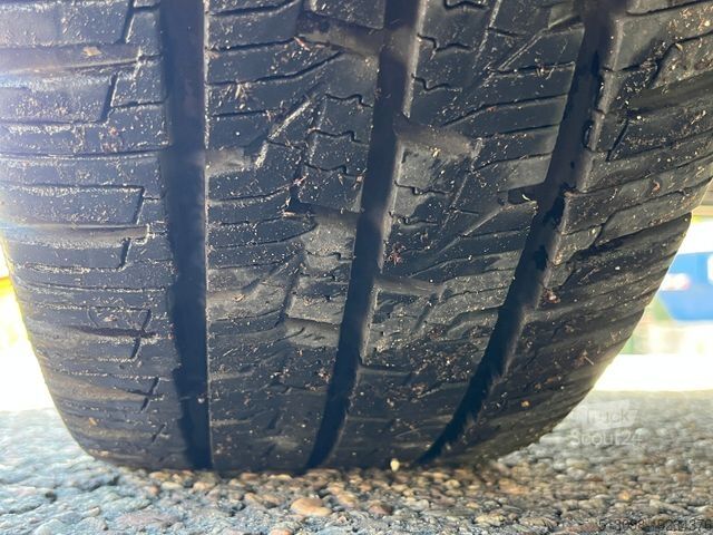 Transporter mit Koffer VOLKSWAGEN CRAFTER 2,0TDI AUTOMATIK XXL KOFFER KLIMA 1.HAND