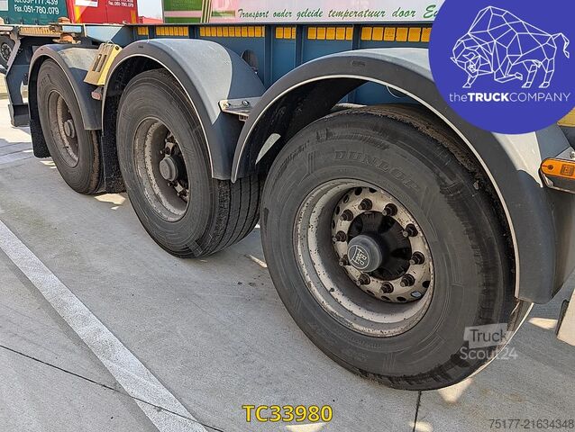 Транспорт на контейнери Vanhool 30. ADR