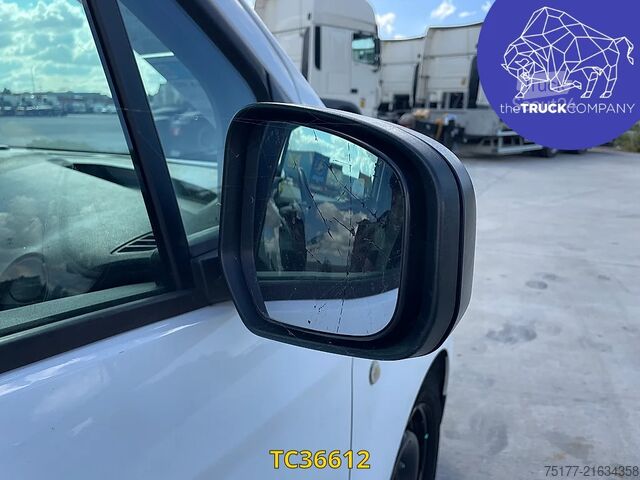 Fourgon tôlé Ford Transit COURIER 1.5 TDCI TREND