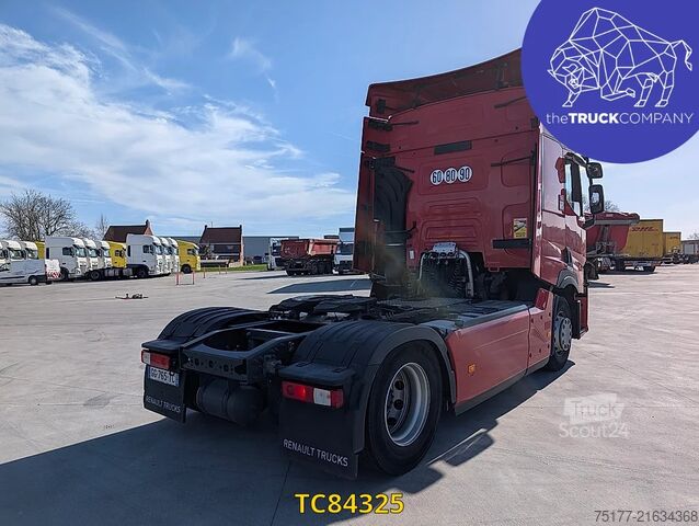 Standard-SZM Renault T 520