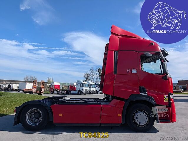 Standard-SZM Renault T 520