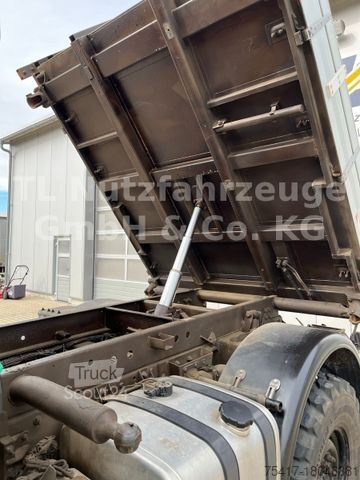 Three-sided tipper truck UNIMOG U 300