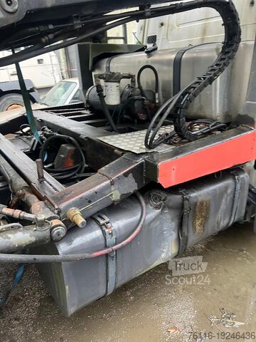 Transporter ciężarowy scania 124