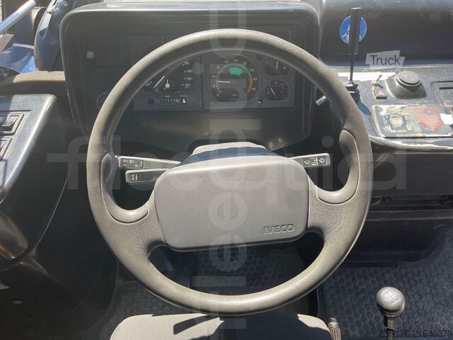 Koulubussi Iveco Cacciamali
