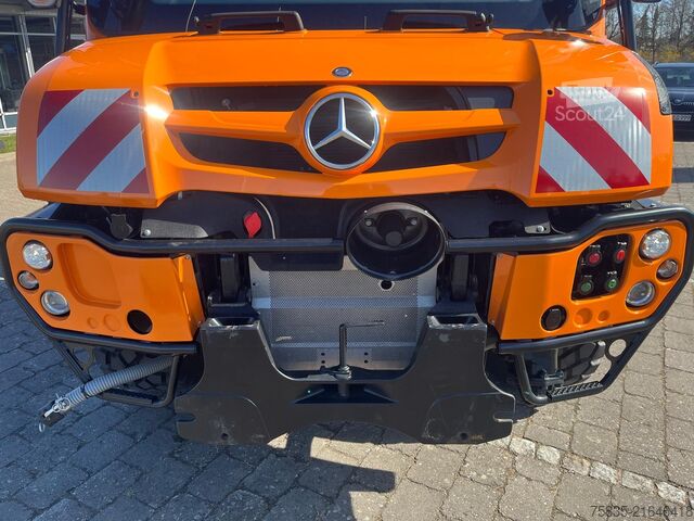 Unimog Mercedes-Benz Unimog U319