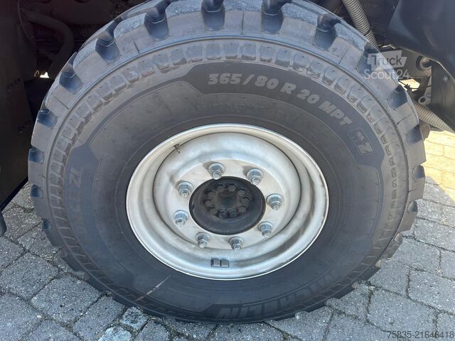 Unimog Mercedes-Benz Unimog U319