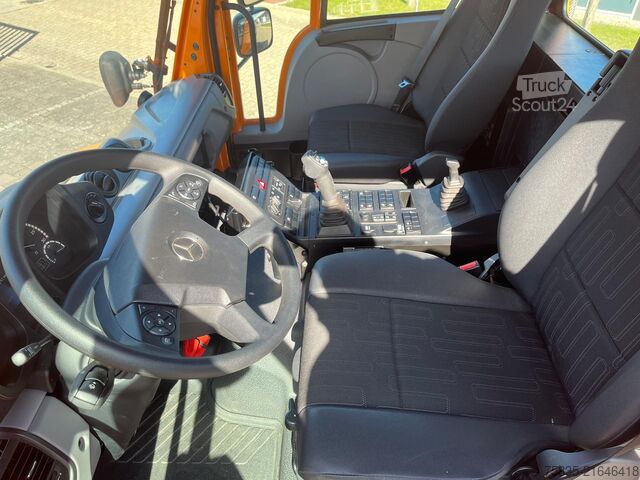 Unimog Mercedes-Benz Unimog U319