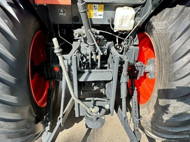 Chargeur frontal Kubota ME5700 Allrad mit Industriefrontlader