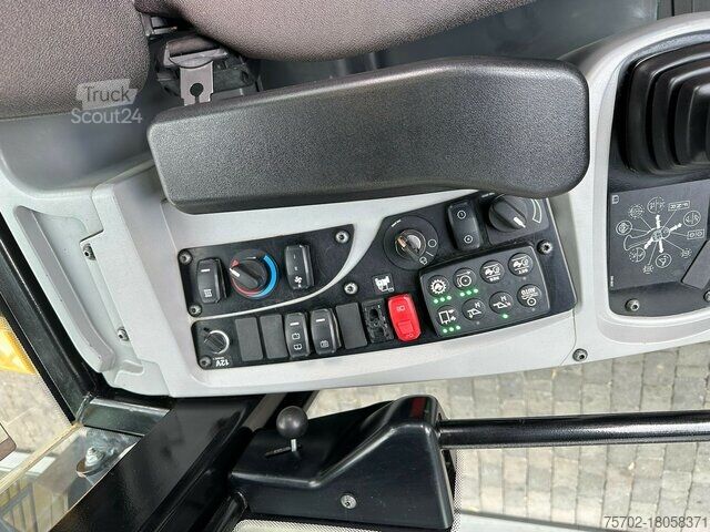 Poľnohospodársky stroj Cat CAT 908M Radlader mit Winterausstattung