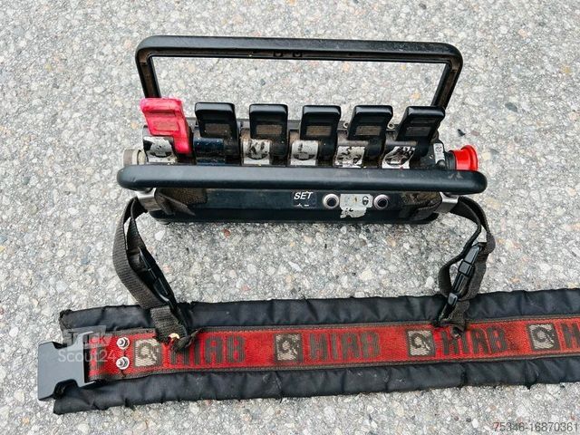 Tovornjak prekucnik MAN 33.464 Kipper 6x4 / Kran Hiab 400 E7/ Funk/Winde