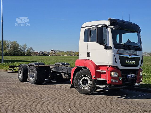 Šasija s kabino M.A.N. 26.460 TGS 6x2*4