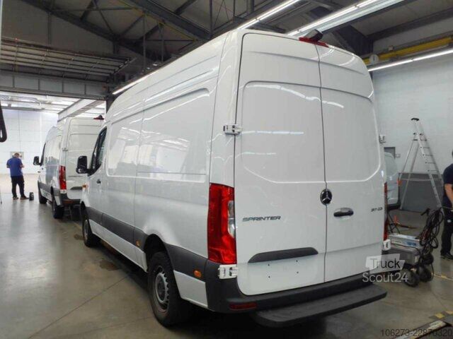 Skåpbil Mercedes-Benz Sprinter 317 CDI,L2H2,Automatik,Kamera,Navi