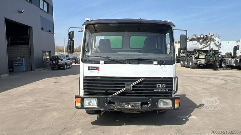 Saugfahrzeug Volvo FL 6 - 14 (8000 L / MANUAL PUMP / POMPE MANUELLE)